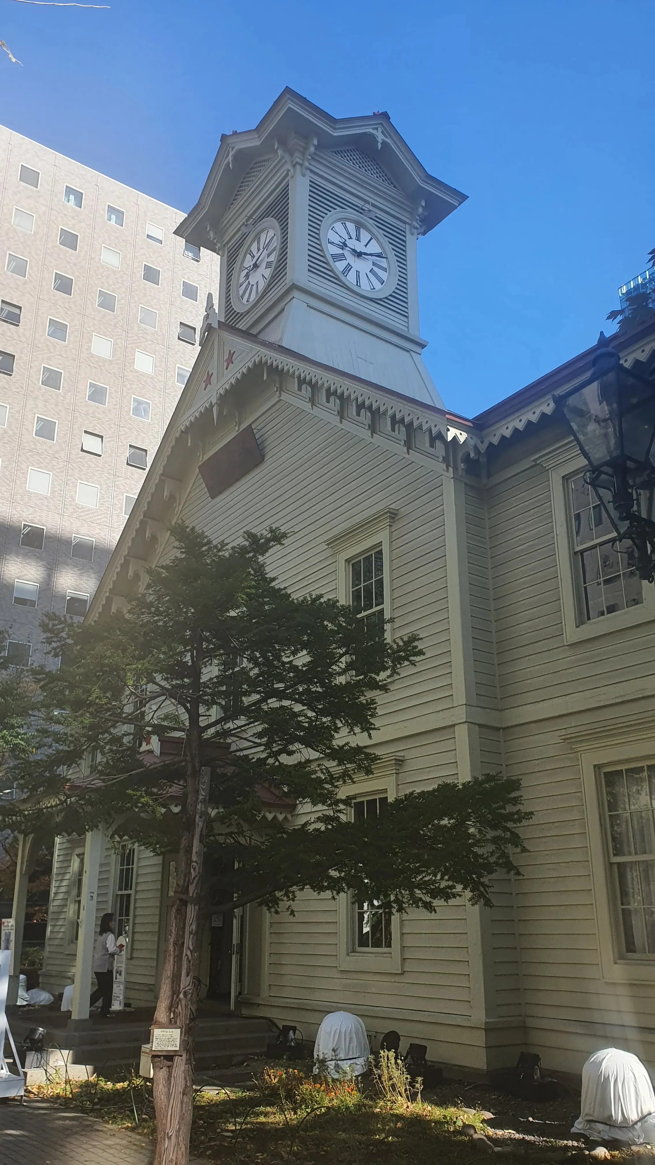 時計台の外観写真