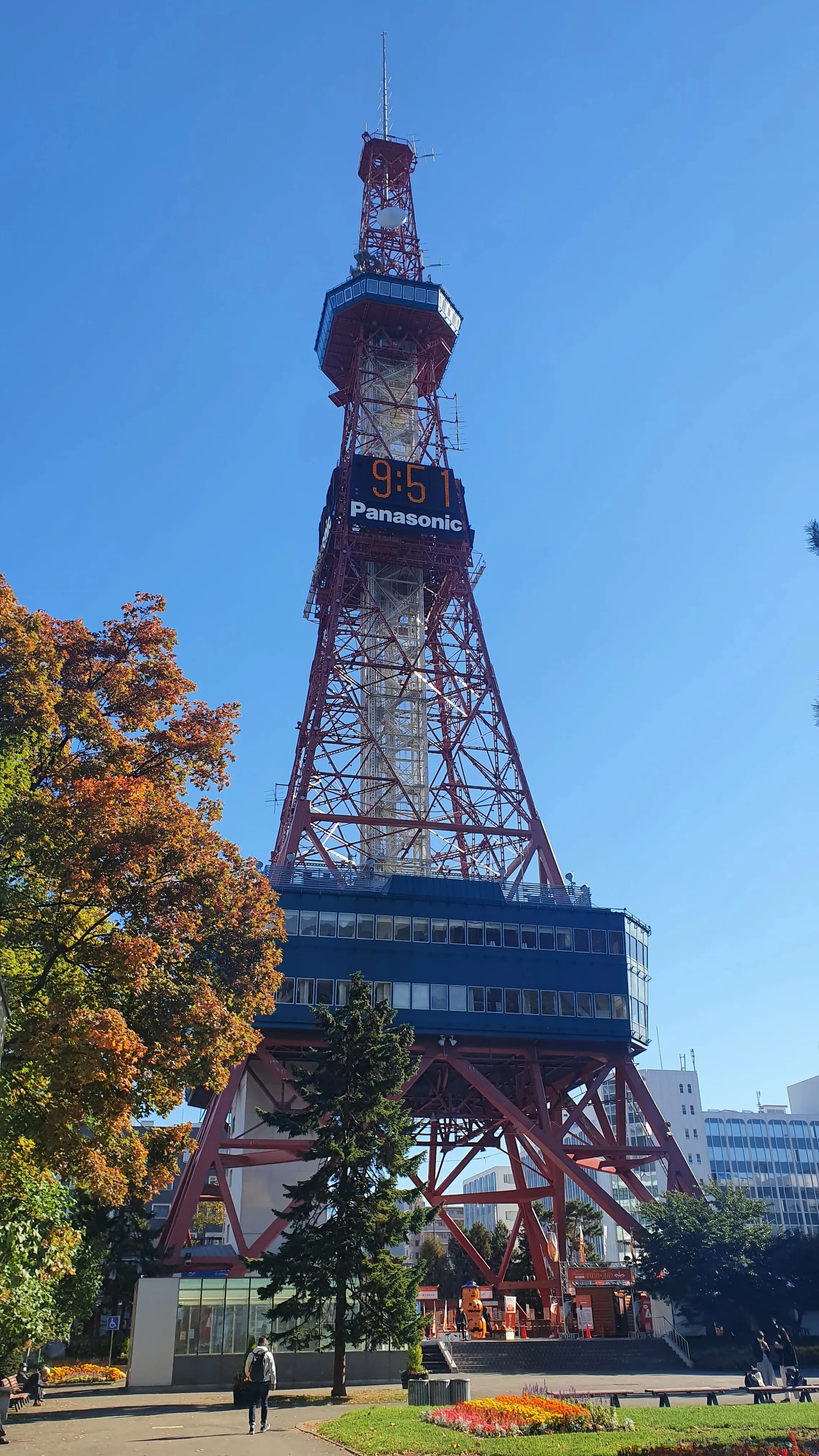 テレビ塔の外観写真