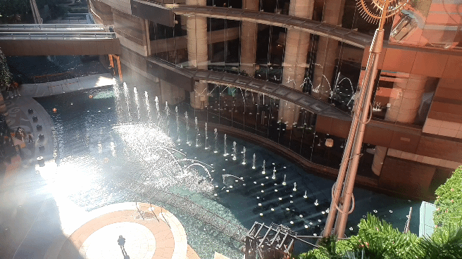 キャナルシティ博多の写真2枚目 - キャナルシティの噴水の写真