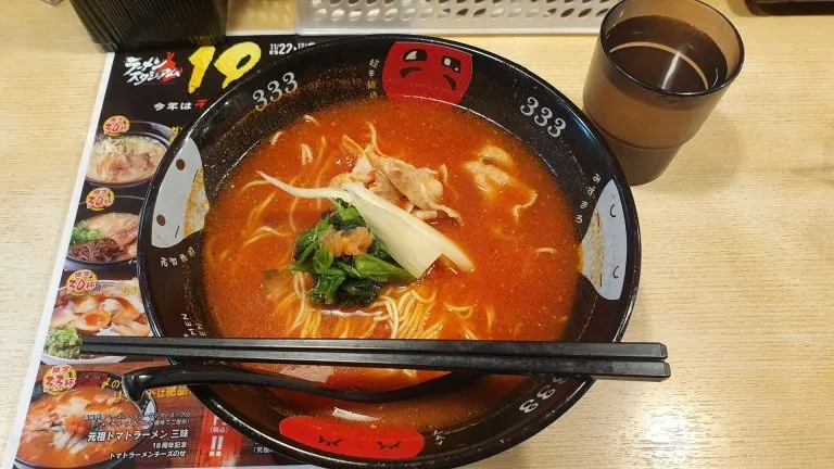 元祖トマトラーメン三味の写真